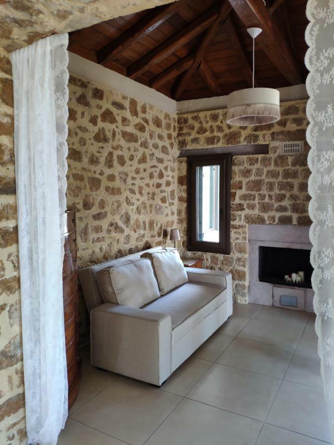 Olive Tree Cottage 2 Néa Péramos Buitenkant foto